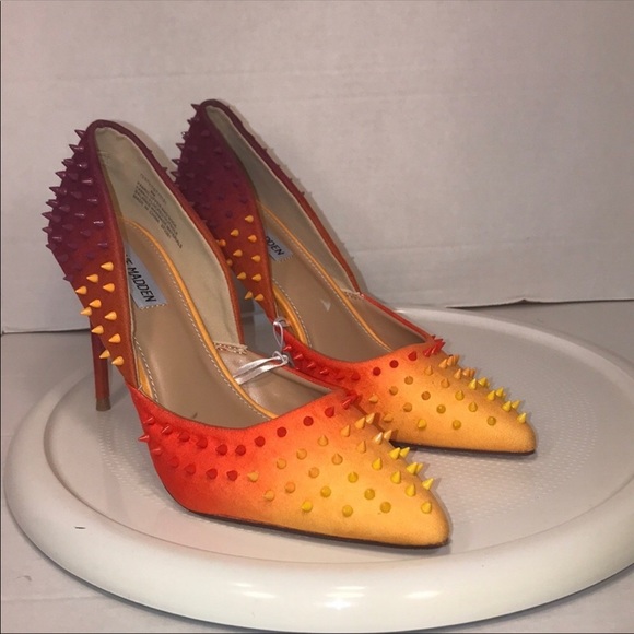 🆕Steve Madden Vala-S Multicolored Spike Heels